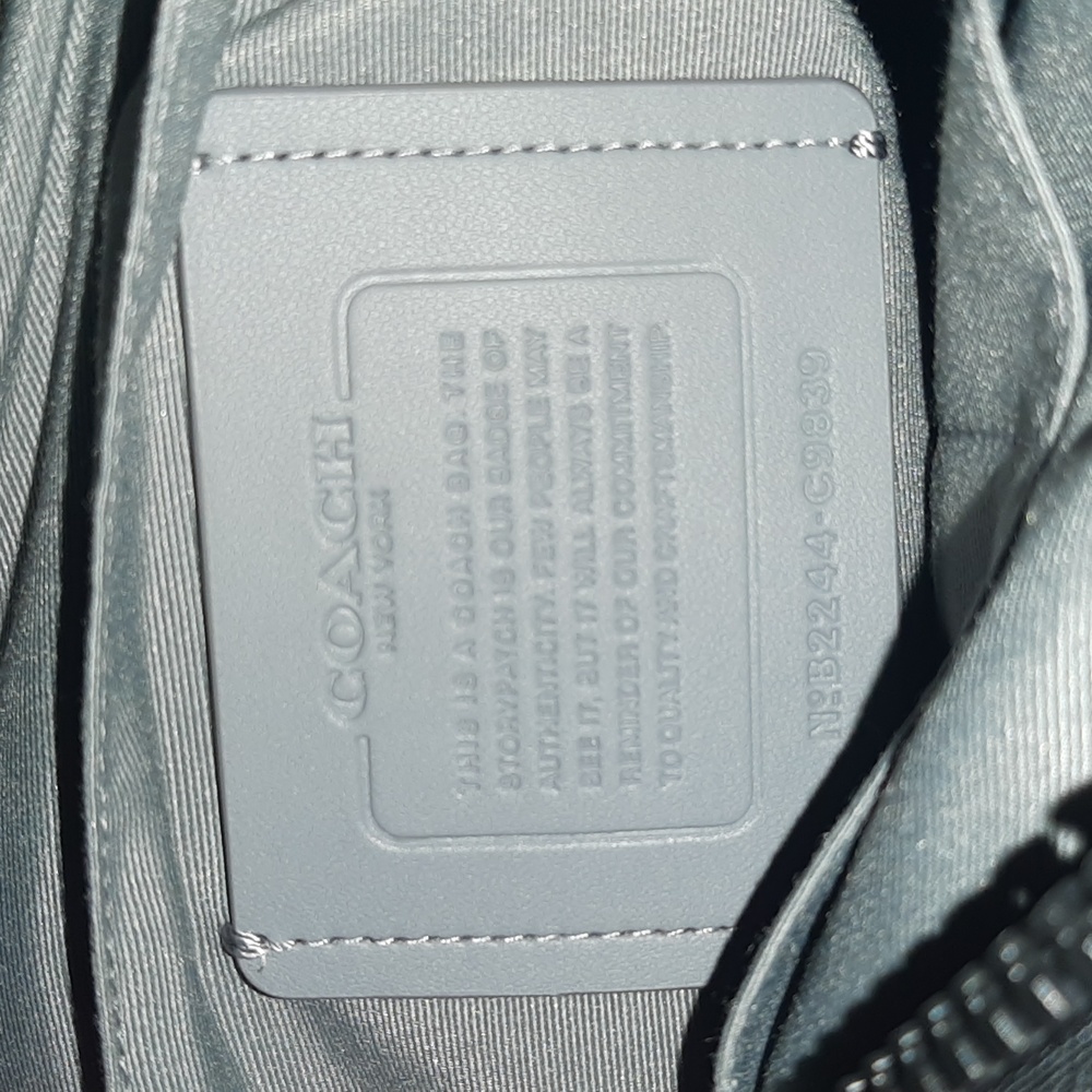 Coach Track Colorblock in Signature Leather &  Coach Large Wireless Earbud case - Picture 13 of 16